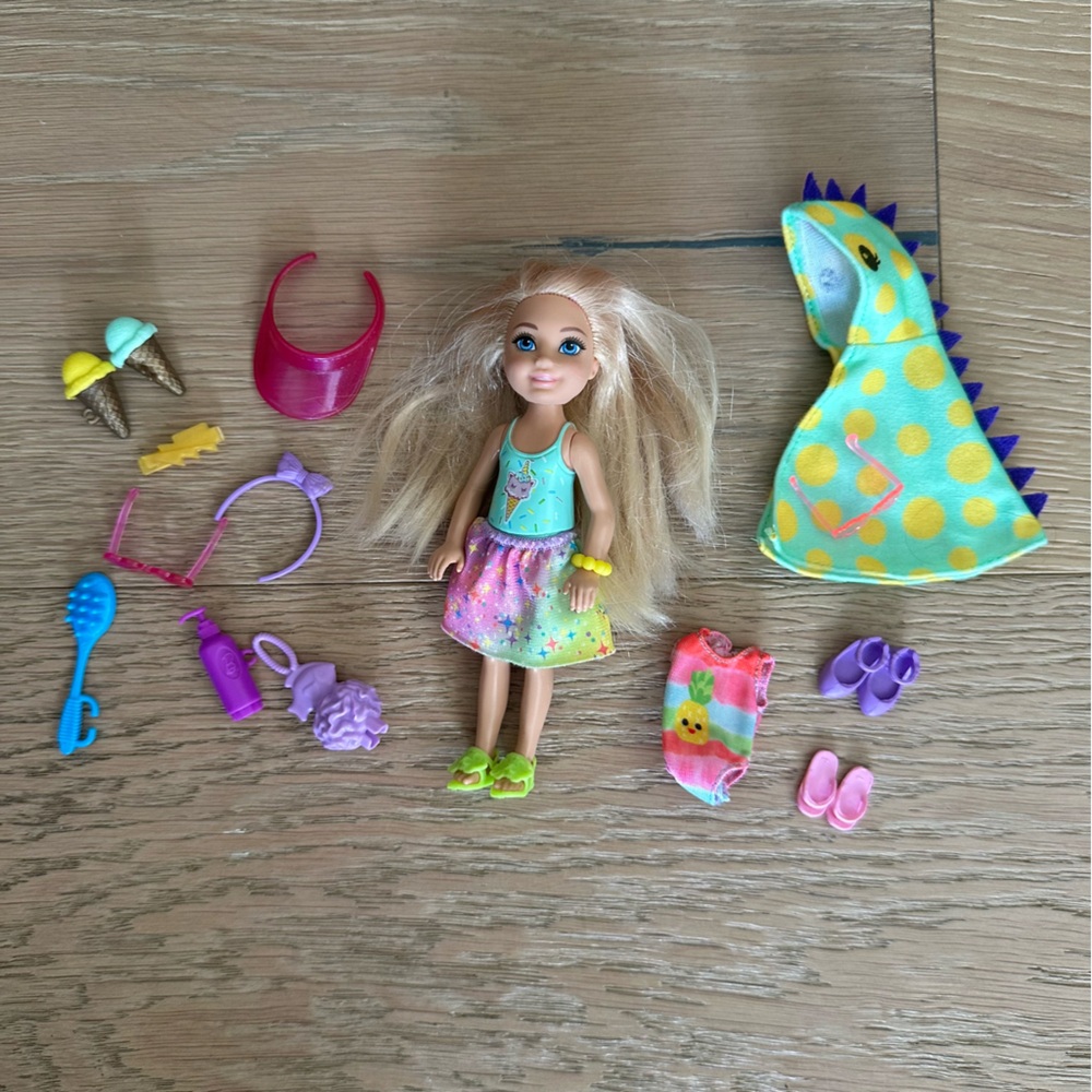 Mattel Barbie Chelsea Doll Blonde Hair Unicorn Ice Cream Rainbow